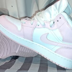 Nike White and Pink Sneakers